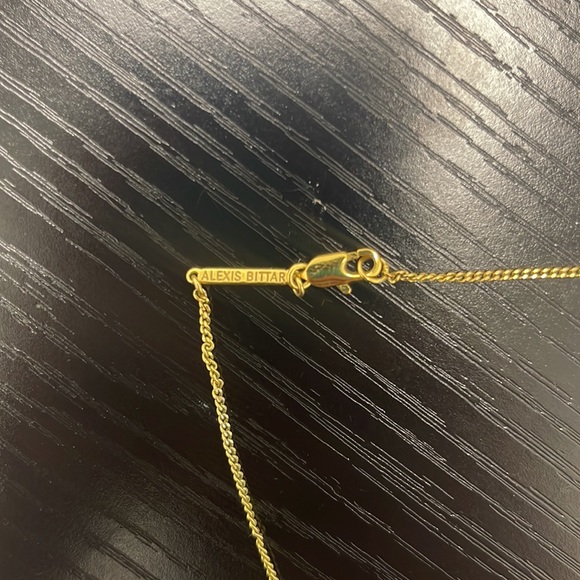 Solanales Small Link Necklace- Gold - Picture 3 of 3